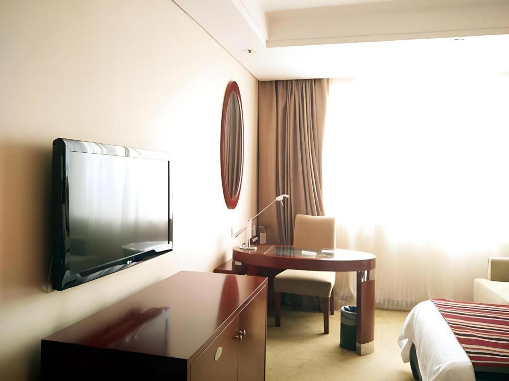 Maison New Century Hotel Ningbo Exterior photo
